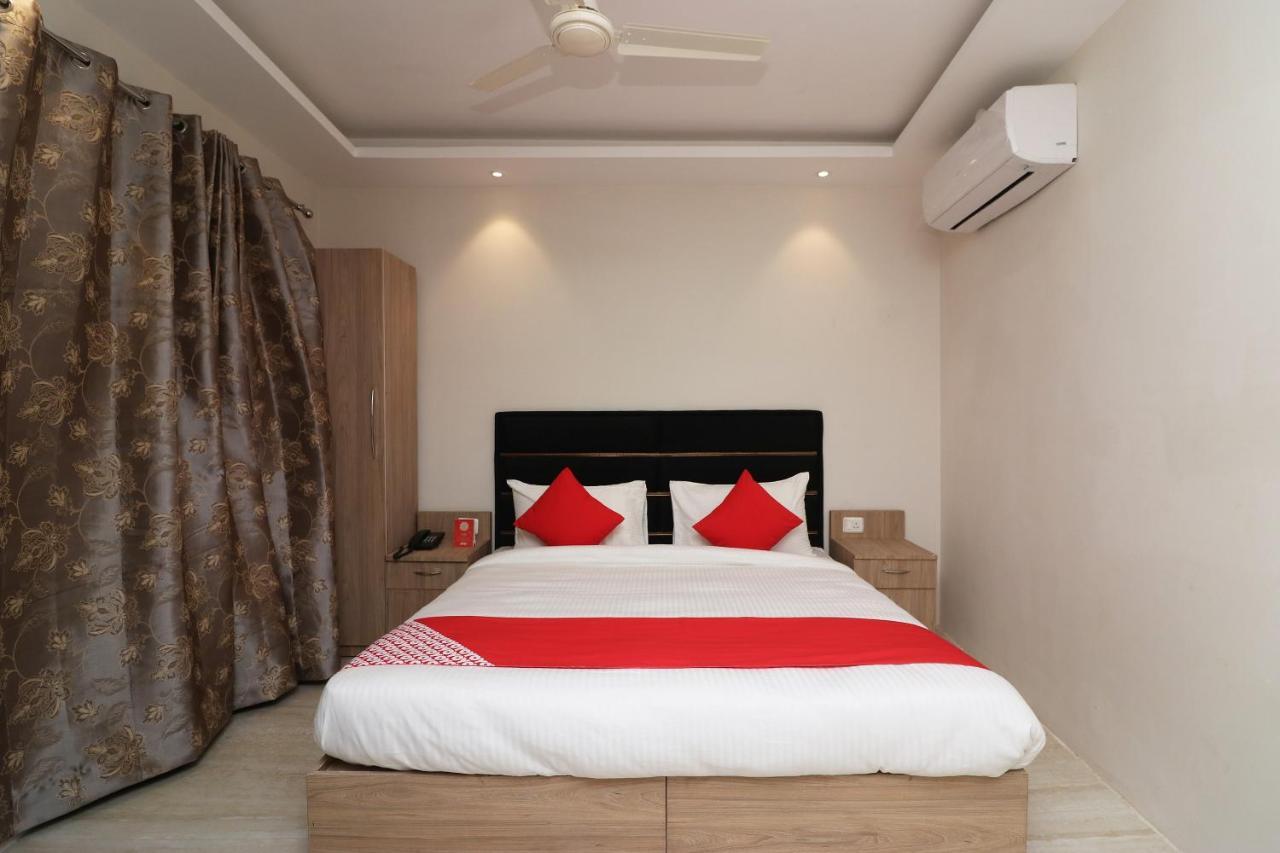 Oyo 72937 Hotel Tyagraj Agra  Esterno foto